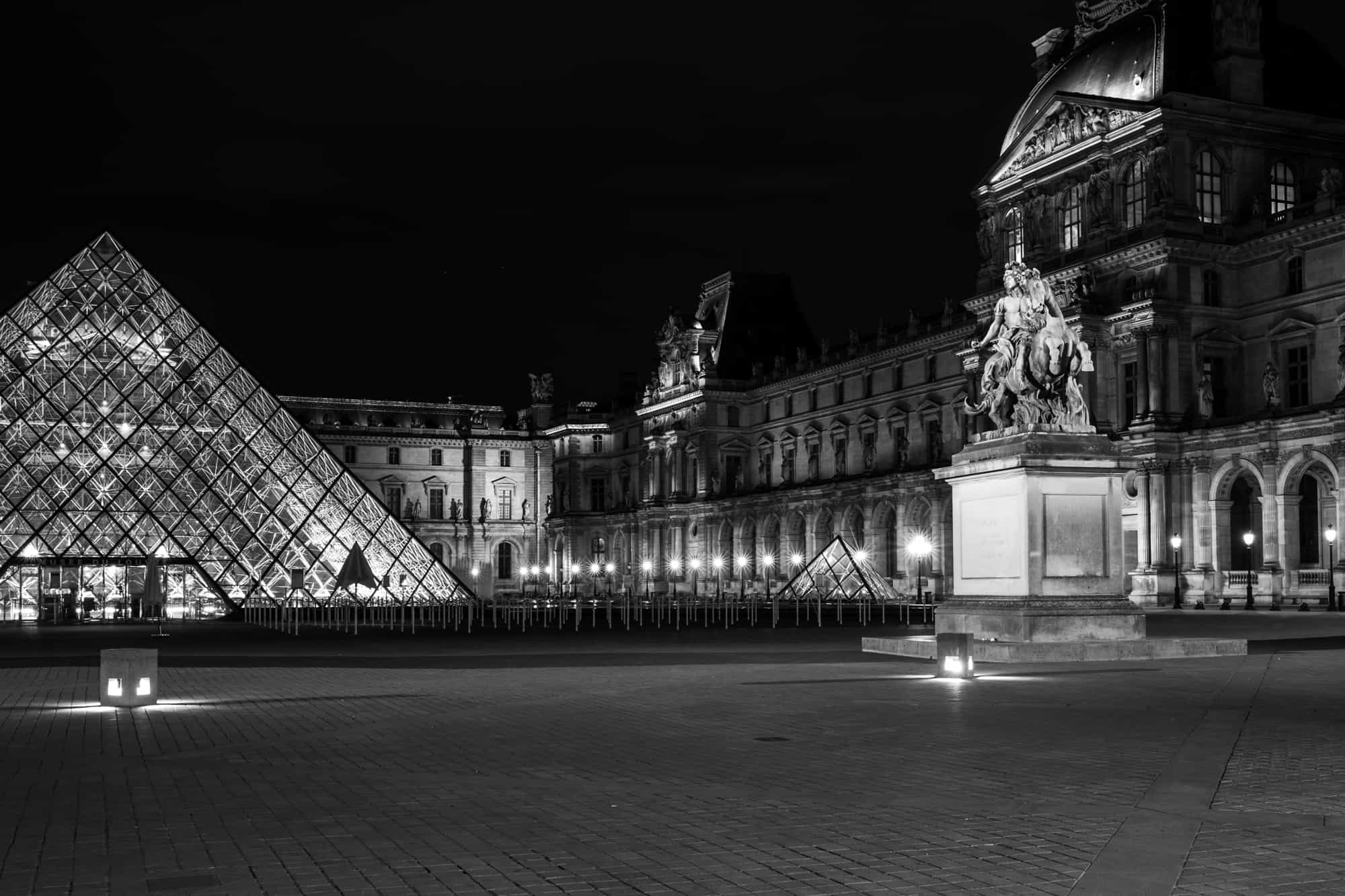 Le Louvre Museum